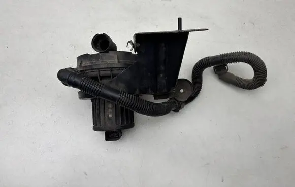 Volkswagen PASSAT B5.5 Secondary air pump 3B0906613 06A959253B 3B0906615