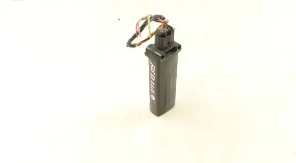 BMW X3 F25 Tire pressure sensor 6857938 053120100711