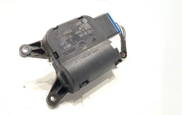 Audi A4 S4 B7 8E 8H Air flap motor/actuator 8E1820511D