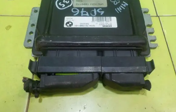Mini One - Cooper R50 - 53 Engine control unit/module 7513981
