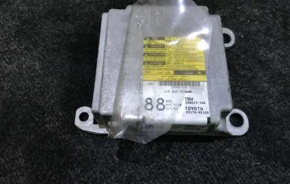 Toyota Avensis T250 Airbag control unit/module 8917005160 89170-05160