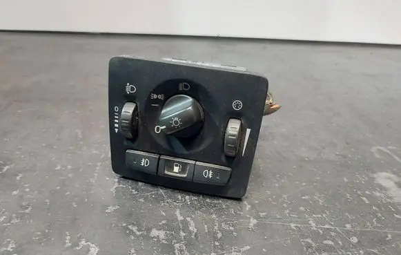 Volvo V50 Light switch 30669736