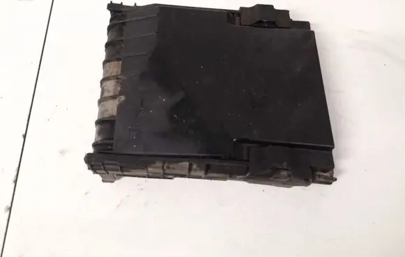 Seat Altea Fuse box cover 1k0937132f