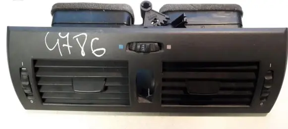BMW X3 E83 Dash center air vent grill 3400074