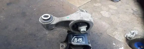 Nissan Juke I F15 Engine mount vacuum valve 