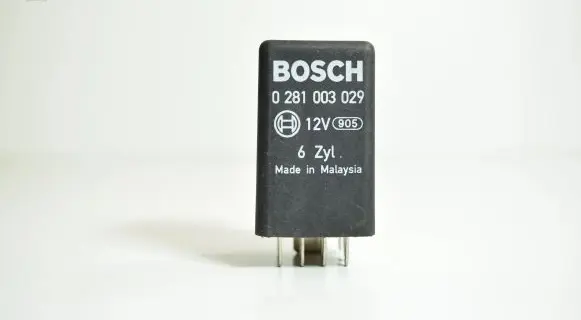 Audi Q7 4L Glow plug pre-heat relay 0281003029