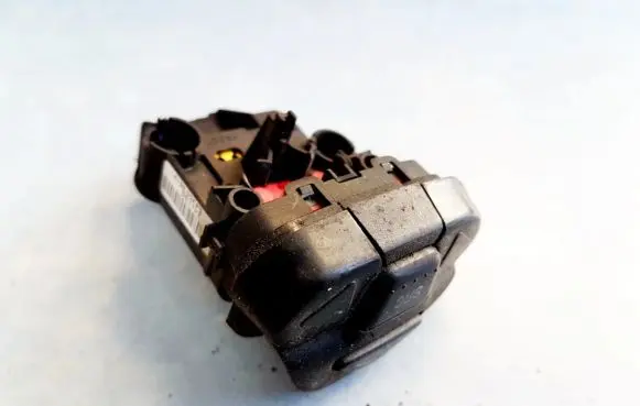 Nissan Almera Tino Multifunctional control switch/knob 54355381P1
