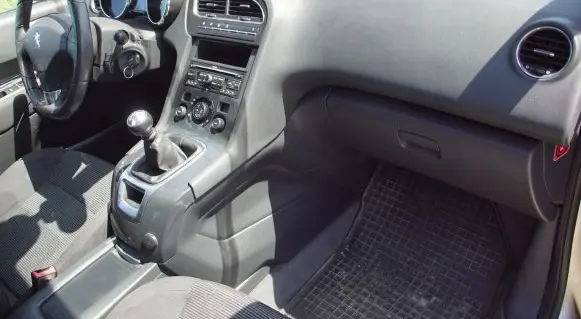 Peugeot 5008 II Dashboard PASYAIRBAGNAVI