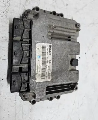 Renault Megane II Engine control unit/module 0281010769 8200184294