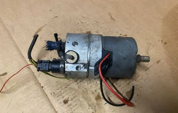 Volkswagen PASSAT B5 Brake power pressure regulator 8E0614175D 135754 0130108095