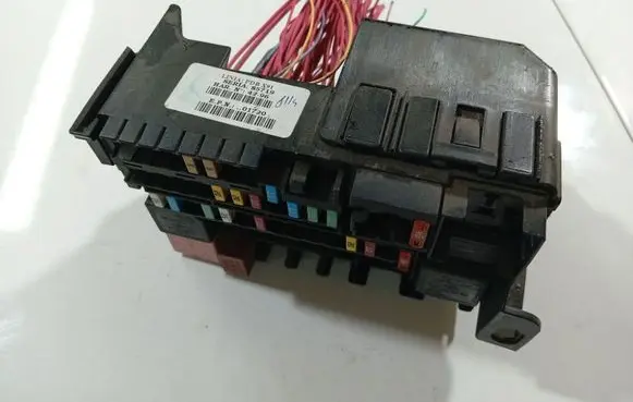 Renault Laguna III Fuse box set 85719