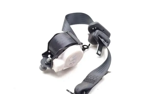 Rear seatbelt