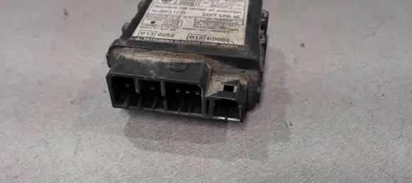 Subaru Legacy Immobilizer control unit/module 88205AE000 X1T14271M