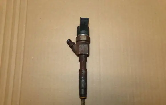Fuel injector