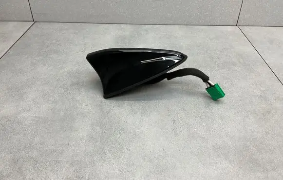 Hyundai i40 Aerial GPS antenna 962103Z510NKA