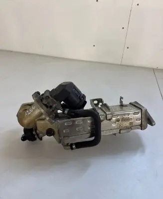 BMW 5 F10 F11 EGR valve cooler 7823210 782321008