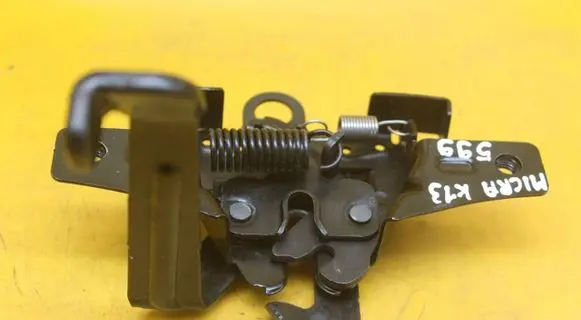 Engine bonnet/hood lock/catch