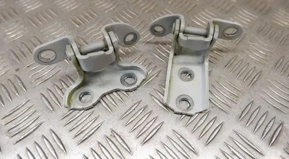 Toyota Yaris XP210 Rear door hinge set 687700H010 687500H010