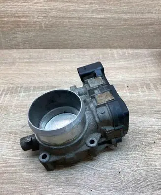 Volkswagen PASSAT B6 Throttle valve 090910 009703