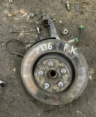 Land Rover Range Rover Sport L320 Front wheel hub spindle knuckle LB500130