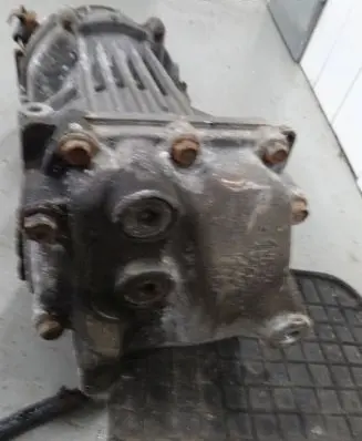 Nissan Qashqai Rear axle beam with reductor 234262B6E6F8