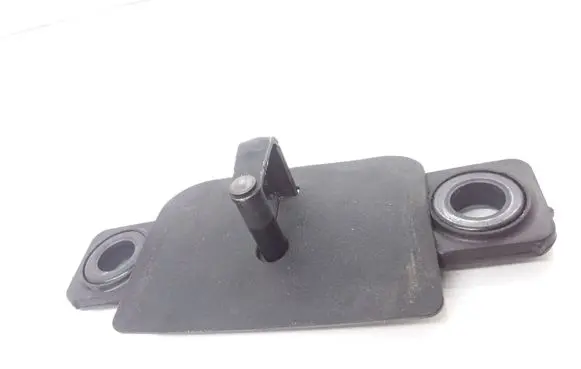 Skoda Fabia Mk3 (NJ) Tailgate/trunk/boot lock/latch/bracket 8V0827507E