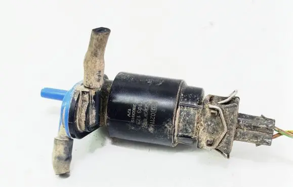 Seat Alhambra (Mk1) Windscreen/windshield washer pump 021168