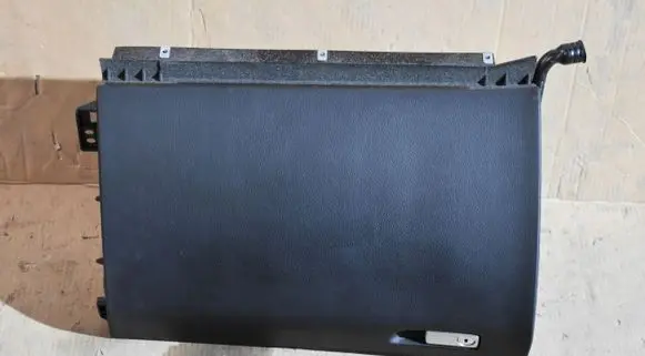 Mercedes-Benz GLE (W166 - C292) Other center console (tunnel) element A1666800191