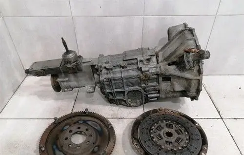 Aston Martin V8 Manual 4 speed gearbox