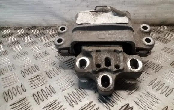 Volkswagen Sharan Engine mount bracket 7N0199555