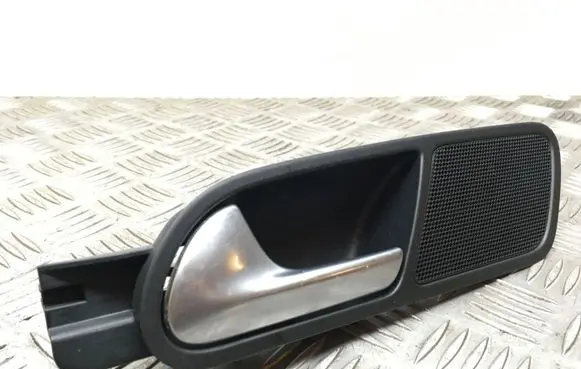 Volkswagen Tiguan Rear door interior handle 5N0839113