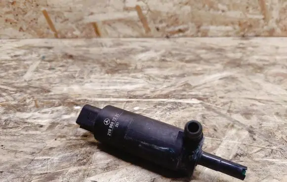 Mercedes-Benz S W220 Windscreen/windshield washer pump 2108691221