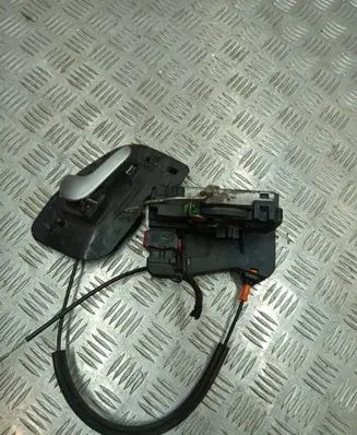 Opel Combo C Front door lock 13203899