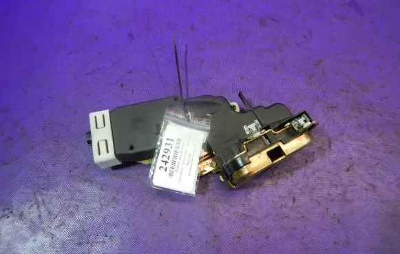 Mitsubishi Space Star Front door lock