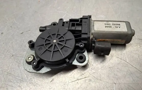 Volkswagen Golf IV Front door window regulator motor ZFVK70R MRCD2398