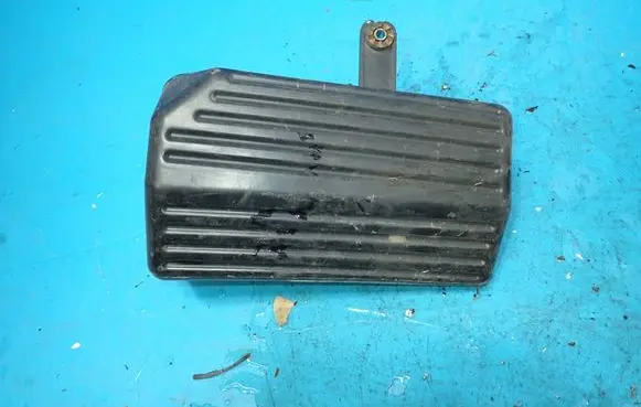 Suzuki Grand Vitara II Intake resonator 78KR01 B7188