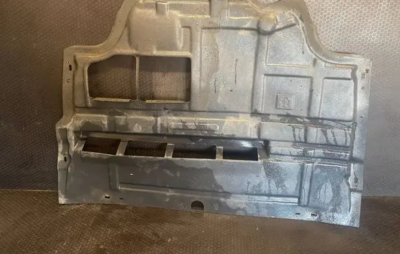 Opel Vivaro Engine splash shield/under tray AN151006