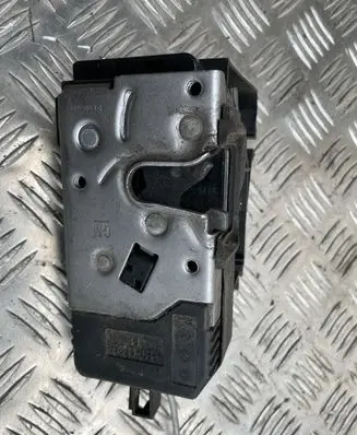 Opel Signum Front door lock 13157762