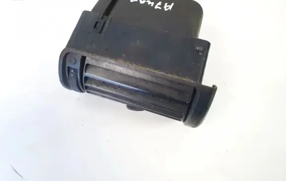 Audi A4 S4 B5 8D Dash center air vent grill 8d1820902