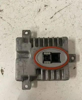 BMW 5 F10 F11 Headlight ballast module Xenon 7237647 W003T20071