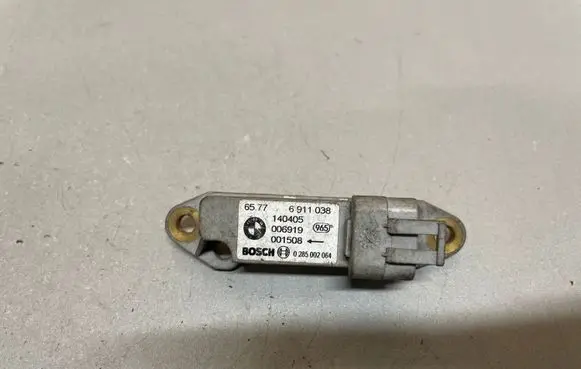 BMW X5 E53 Airbag deployment crash/impact sensor 6911038