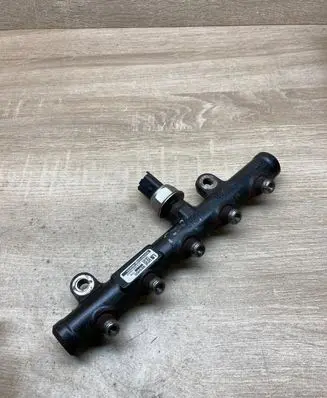 Ford Galaxy Fuel main line pipe 9681649580