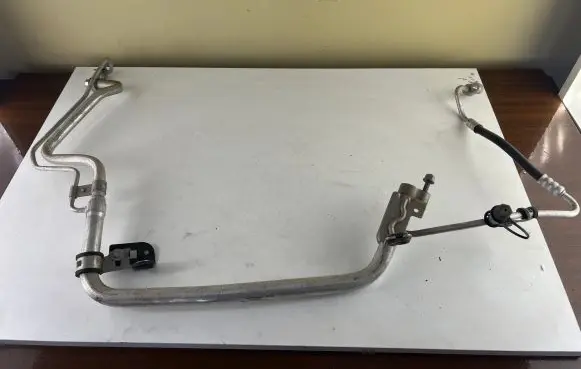 Dodge RAM 1500 DS Air conditioning (A/C) pipe/hose