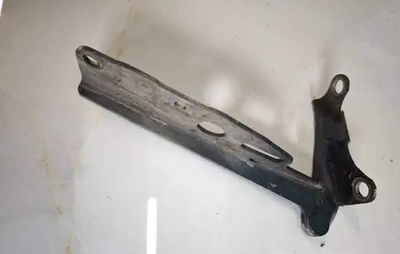 Engine bonnet/hood hinges