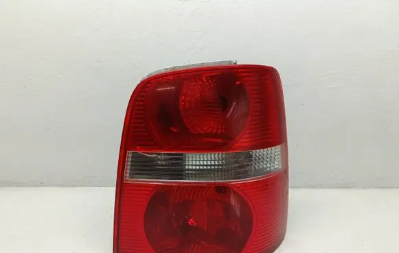Volkswagen Touran I Rear/tail lights 1t0945096c 4F0945111B