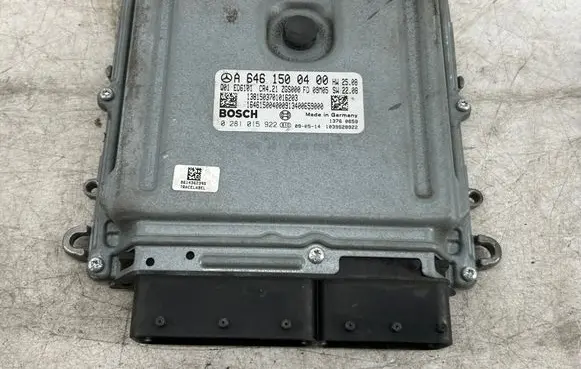Mercedes-Benz Vito Viano W639 Engine control unit/module A6461500400 1039S28922 0281015922