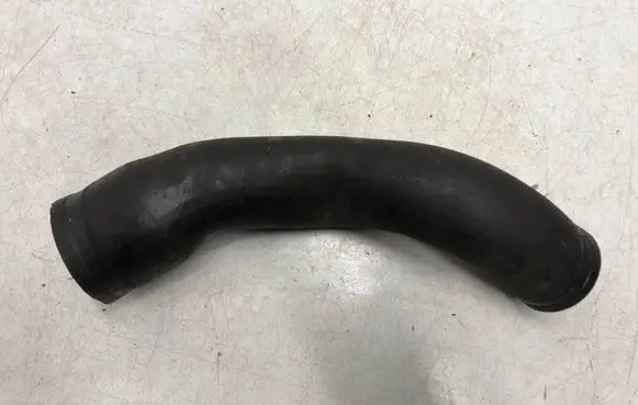 Intercooler hose/pipe