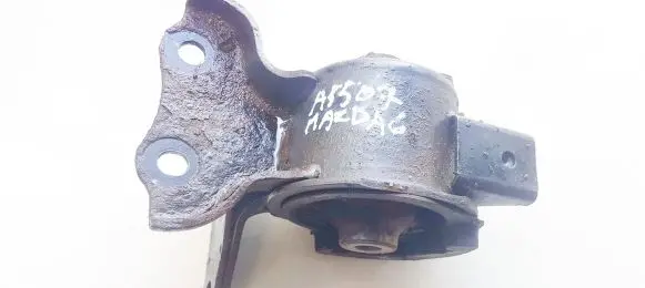 Mazda 6 Engine mount bracket