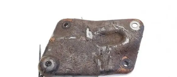 Chrysler Pacifica Engine mounting bracket