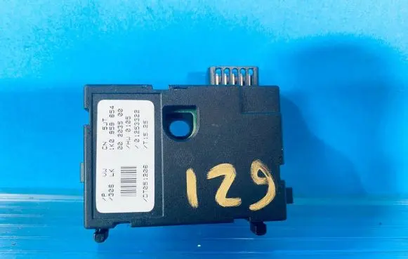 Skoda Octavia Mk2 (1Z) Steering angle sensor 1K0959654
